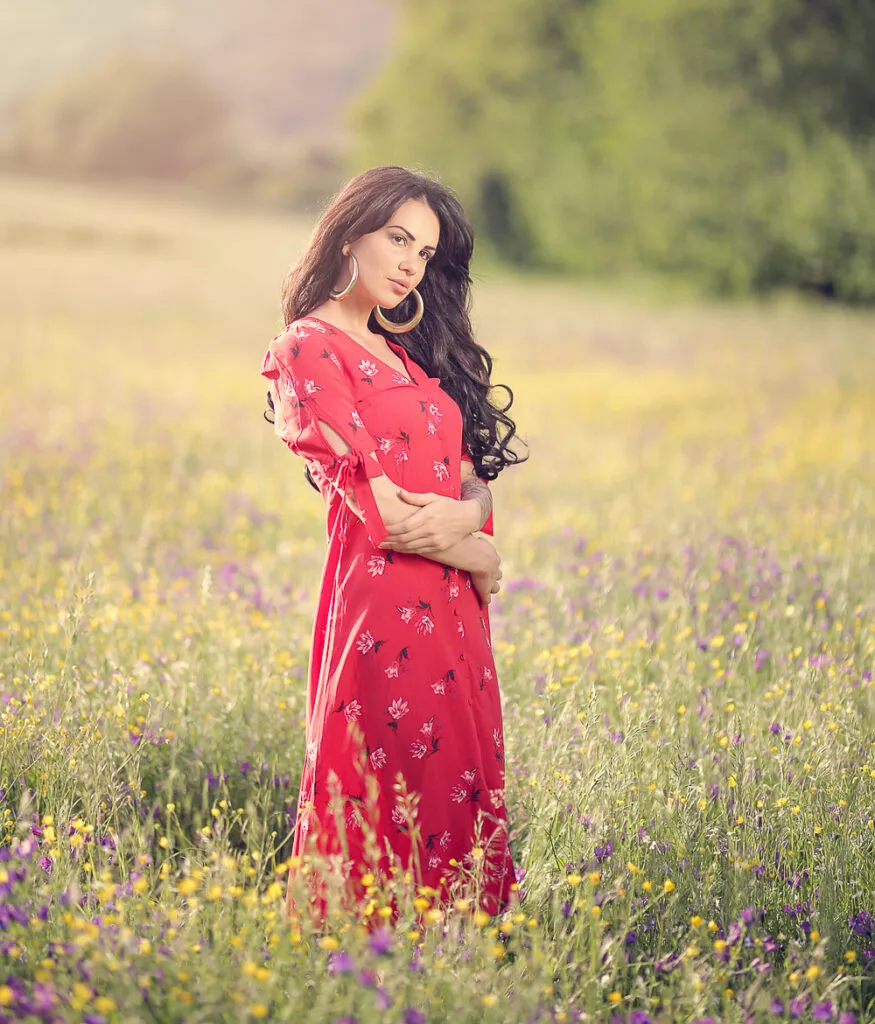 Séance photo dans les champs de fleurs